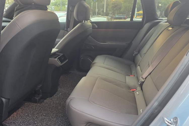 Used Nio ES7 2022 75 kWh Interior 4