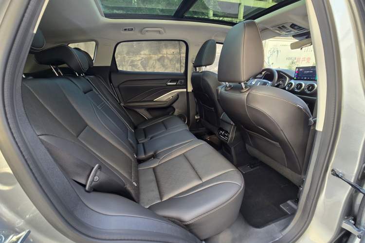 Used Wey VV6 2021 2.0T Two-Wheel Drive Smart Protection+