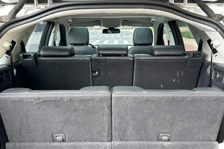 Used Land Rover Discovery Sport 2016 2.0T HSE Interior 7