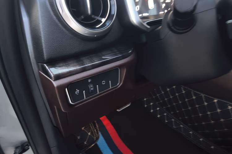 Used Wey VV5 2017 2.0T Flagship Edition
