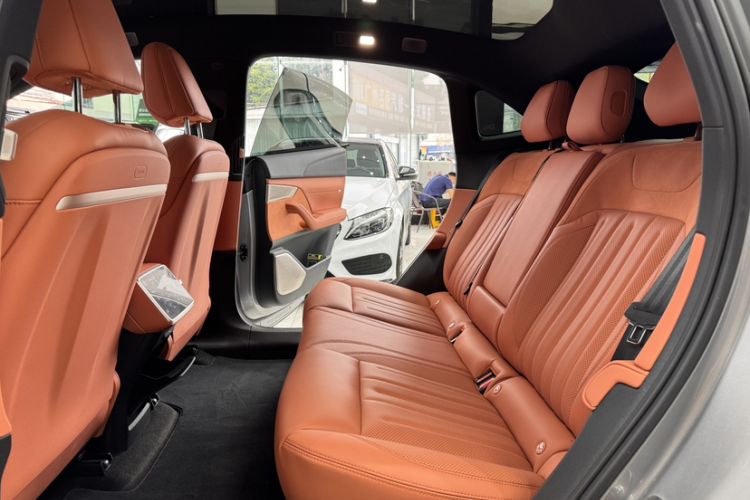 Used ONVO L60 2024 60 kWh Rear-Drive Version Interior 3