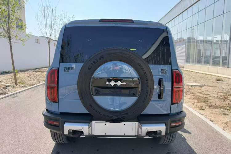 Used Formula Leopard Leopard 5 2023 Navigator Edition