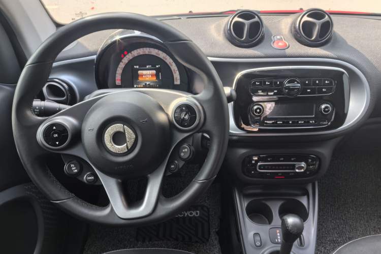 Used smart fortwo 2015 1.0L 52 kW Hardtop Passion Edition
