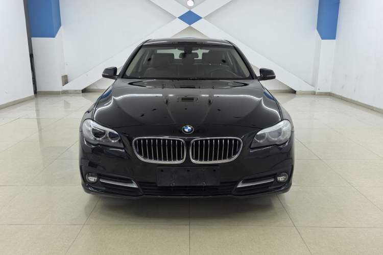 Used BMW 5 Series 2017 525Li Leading Model
