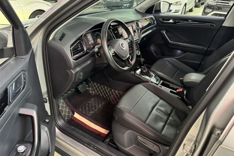 Used Volkswagen T-ROC 2018 280TSI DSG Two-Wheel-Drive Comfort Version China V Standard