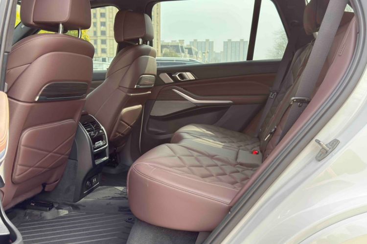 Used BMW X5 2022 Restyled xDrive 40Li Luxury Edition M Sport Package
