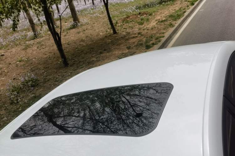 Used Roewe i5 2020 1.5L Manual 4G Connect Leehao Flagship Edition Roof