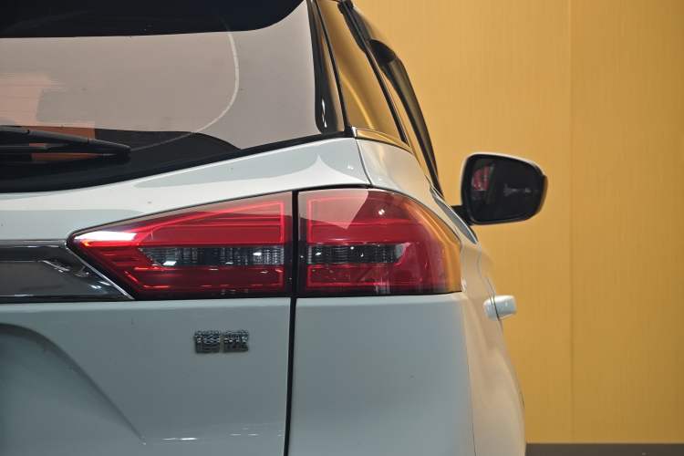 Used Geely Auto Emgrand X7 Sport 2016 1.8TD Automatic Smart Connectivity Version