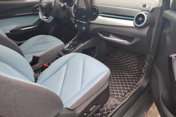 Used Chery New Energy Little Ant 2022 Sweet Pink Edition Half-Sugar Version Lithium Iron Phosphate 29.2 kWh 30 kW 301 km