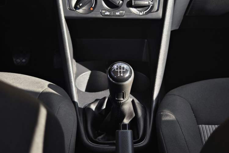 Used Volkswagen Polo 2016 1.4L Manual Fashion Model
