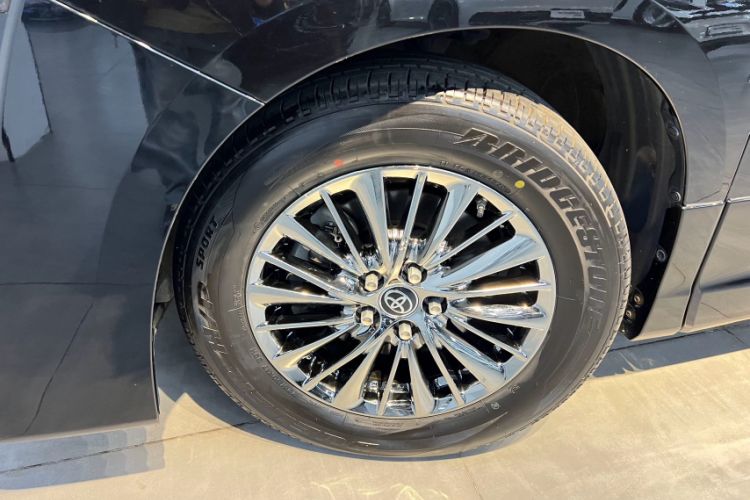 Used Toyota Vellfire 2020 Dual-Engine 2.5L HV Luxury Edition Exterior 4