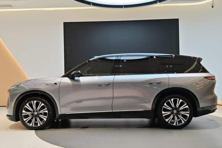 Used Nio ES8 2024 75 kWh Exterior 1