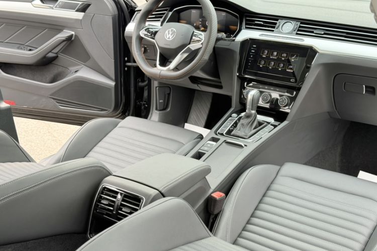 Used Volkswagen Magotan 2023 2 Million Units Limited-Edition 280TSI DSG Comfort Version