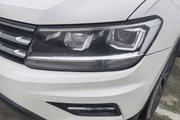 Used Volkswagen Tiguan L 2017 330TSI Automatic Two-Wheel Drive Comfort Edition Exterior 6