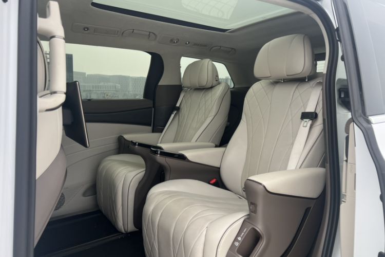 Used Denza D9 2022 DM-i 970 Four-Wheel Drive Flagship Model