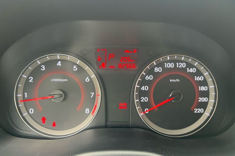 Used Hyundai Verna Ray 2016 1.4L Automatic Leading-Edge GLX