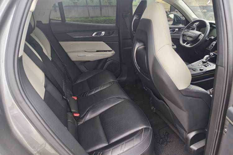 Used Lynk & Co 05 2020 2.0TD Two-Wheel Drive Shine Halo Interior 6