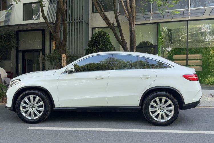 Used Mercedes-Benz GLE Coupe 2017 GLE 320 4MATIC Coupe SUV