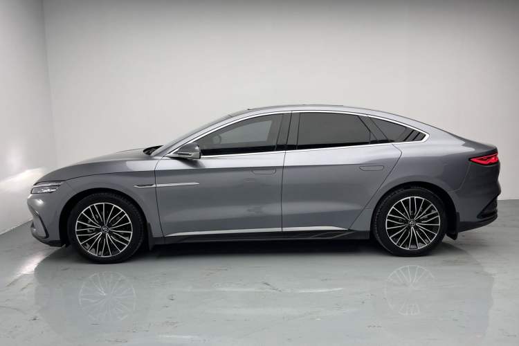 Used BYD Han 2024 EV Glory Edition 506KM Front-Wheel-Drive Premium Model