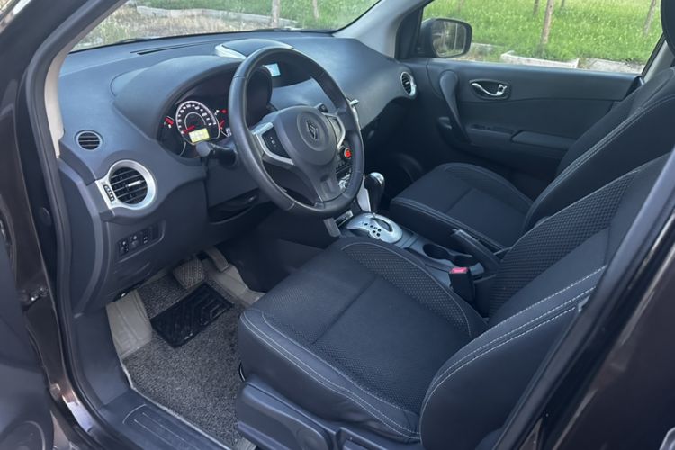 Used Renault Koleos 2013 2.5L Two-Wheel-Drive Urban Edition