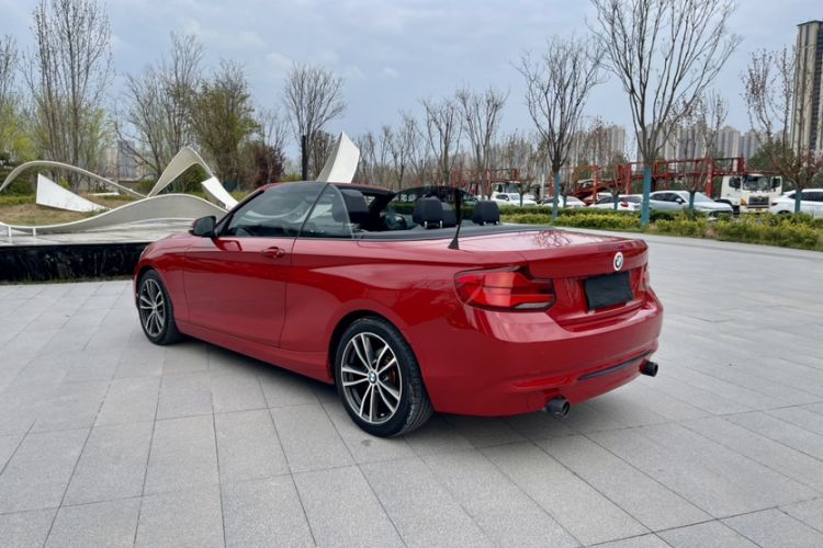 Used BMW 2 Series 2018 220i Convertible Coupe Sports Design Package Exterior 4