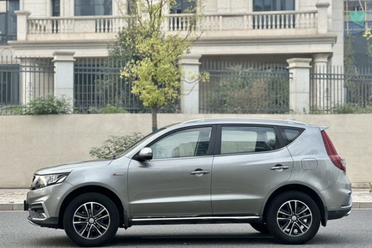 Used Geely Auto Vision X6 2018 1.4T CVT 4G Connected Flagship Edition
