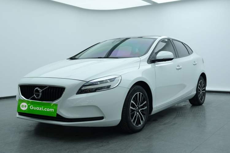 Used Volvo V40 2019 T3 Zhiyi Edition
