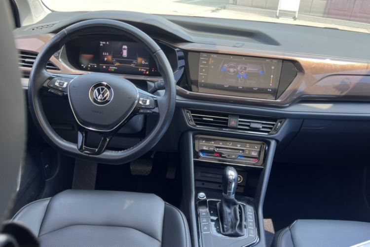 Used Volkswagen Tharu 2022 280TSI Two-Wheel-Drive Luxury Edition