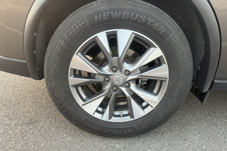 Used Nissan Murano 2019 2.5L XL Two-Wheel Drive Smart Connect Luxury Edition China VI Standard
