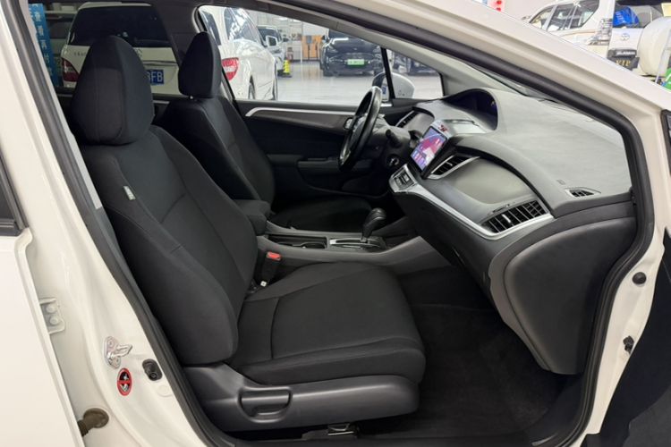 Used Honda Jade 2017 1.8L Automatic Classic Edition 5 seats