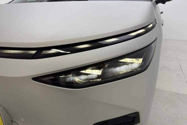 Used XPeng X9 2024 702 Ultra-Long Range Max