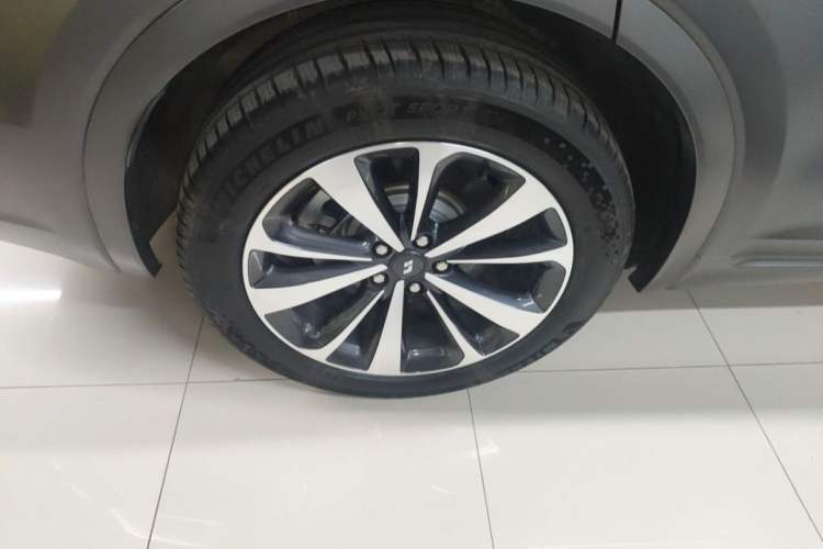 Used Li Auto ONE 2021 Extended-Range 6-Seater Version Exterior 6