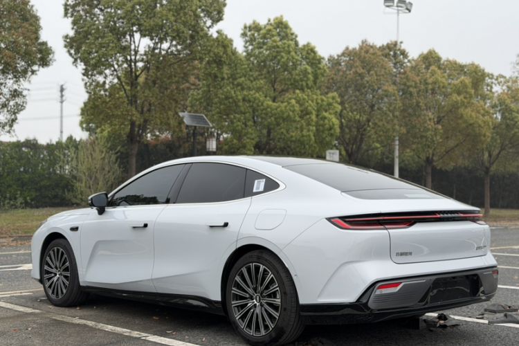 Used Geely Galaxy 8 2025 130km EM-i Flagship Edition