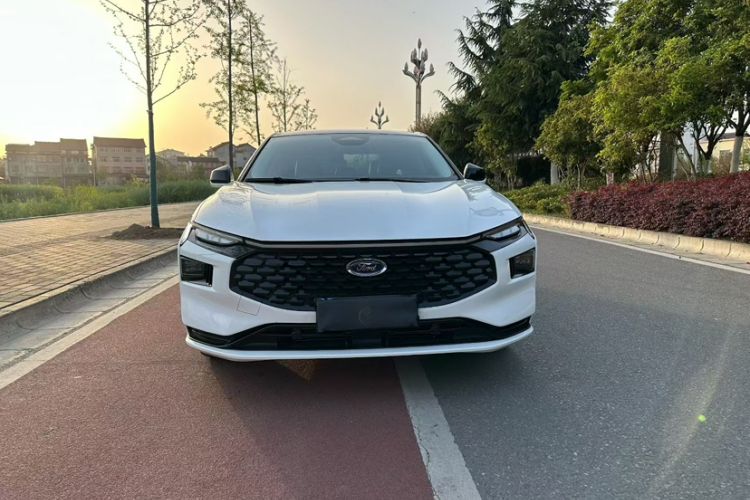 Used Ford Mondeo 2023 EcoBoost 245 Luxury Model Exterior 1