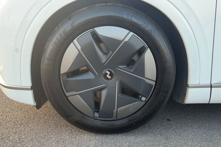 Used ONVO Luxeed L90 2025 Model—Max Six-Seater Version