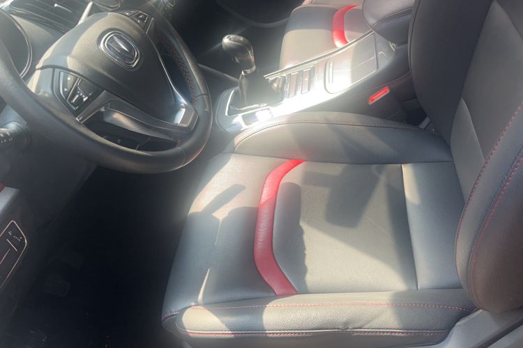 Used Changan CS55 2017 1.5T Manual Colorful Edition
