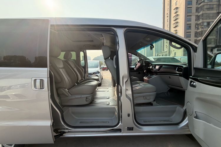 Used JAC Refine M5 2014 1.9T Diesel Manual Business Edition
