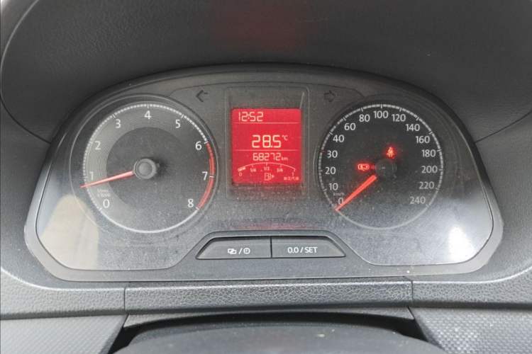 Used Volkswagen Jetta 2019 Dream Edition 1.5L Manual Fashion Version Odometer Close Up