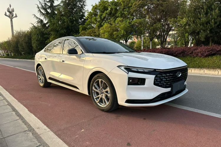 Used Ford Mondeo 2023 EcoBoost 245 Luxury Model Exterior 2