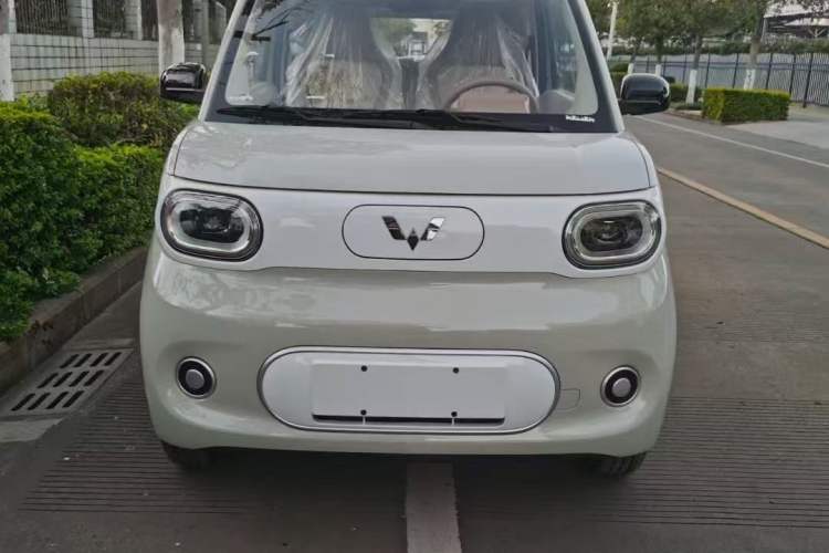 Used Wuling Hongguang MINIEV 2024 3rd Generation 215km Youth Edition