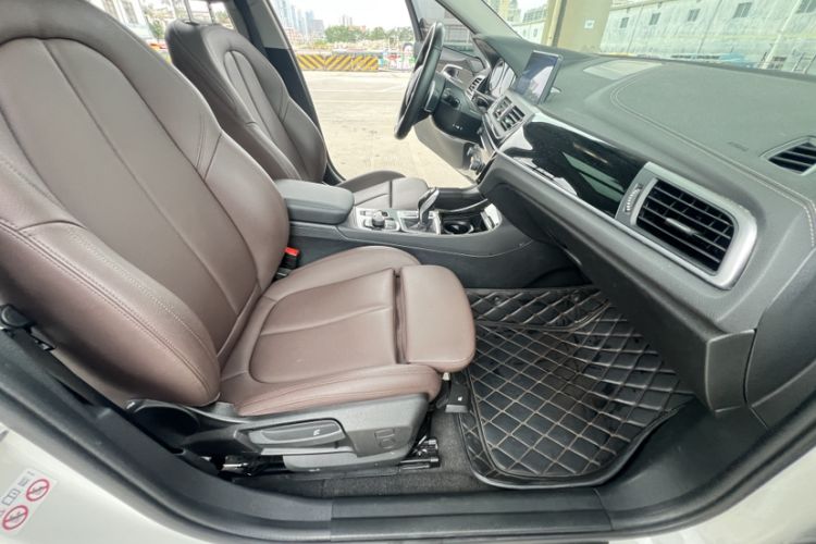 Used BMW 1 Series 2020 125i Leading Model M Sport Package Interior 2