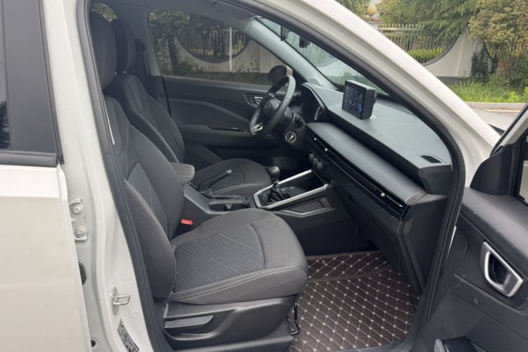 Used Wuling Alvez 2022 1.5L Manual Free-Style Model