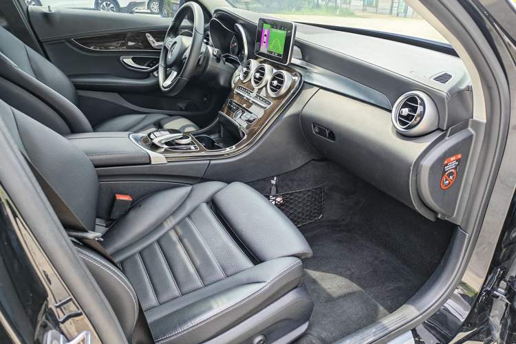 Used Mercedes-Benz C-Class 2018 C 180 L Fashion Model Interior 6