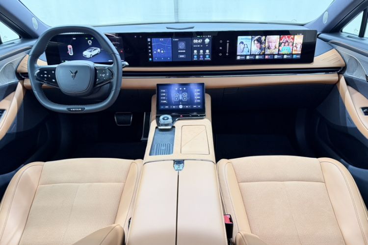 Used VOYAH PASSION 2024 PHEV Four-Wheel Drive Ultra-Long Range Flagship Model
