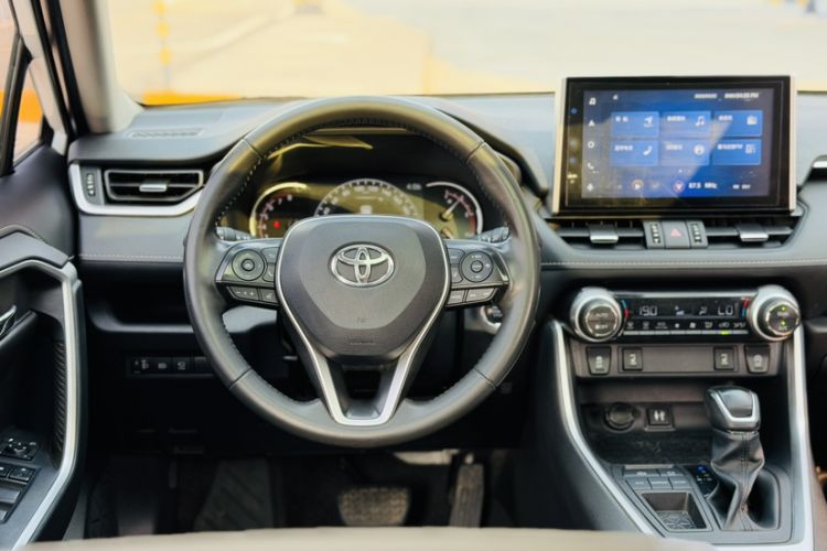 Used Toyota RAV4 2021 2.0L CVT Two-Wheel Drive Fashion PLUS Edition