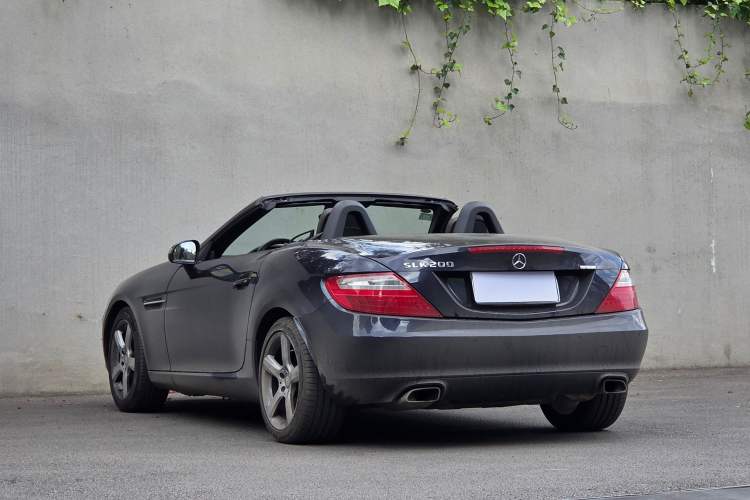 Used Mercedes-Benz SLK-Class 2011 SLK 200 Fashion Model