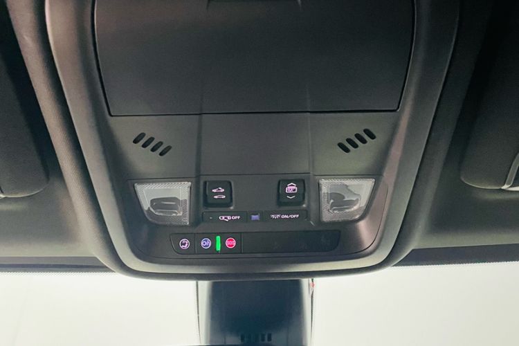 Used Cadillac XT5 2021 2.0T Two-Wheel Drive Luxury Version Interior 4