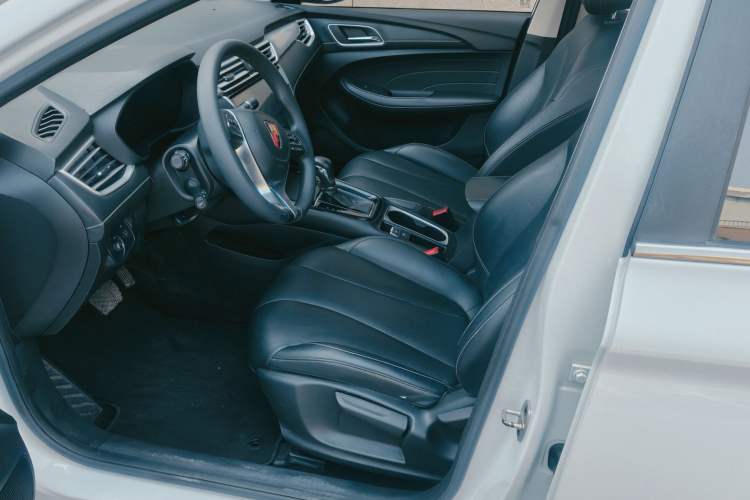 Used Roewe i5 2020 1.5L Automatic 4G Connect Luxury Flagship Edition