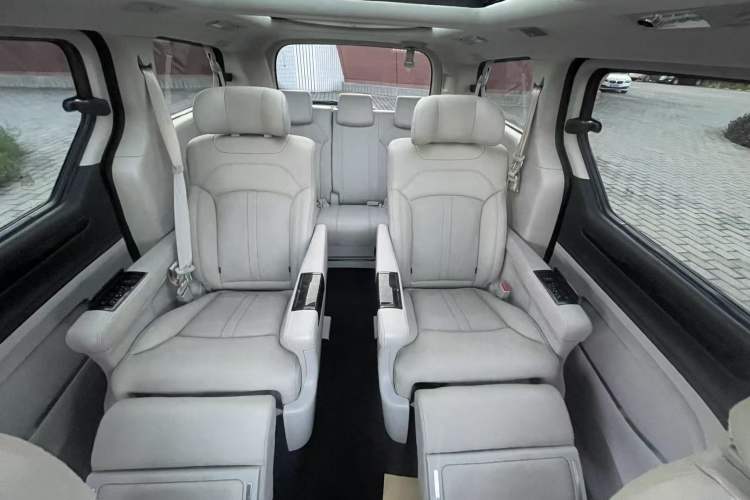 Used SAIC MAXUS G10 2016 2.0T Automatic Flagship Edition
