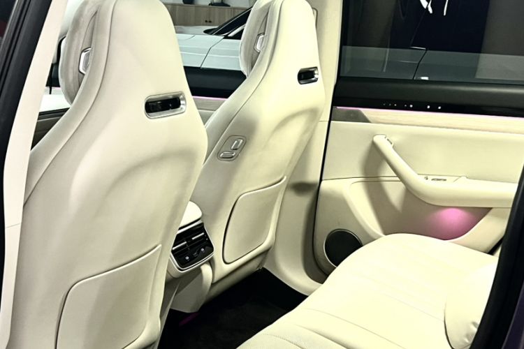 Used Hima Luxeed R7 2024 All-Electric 667 km Max